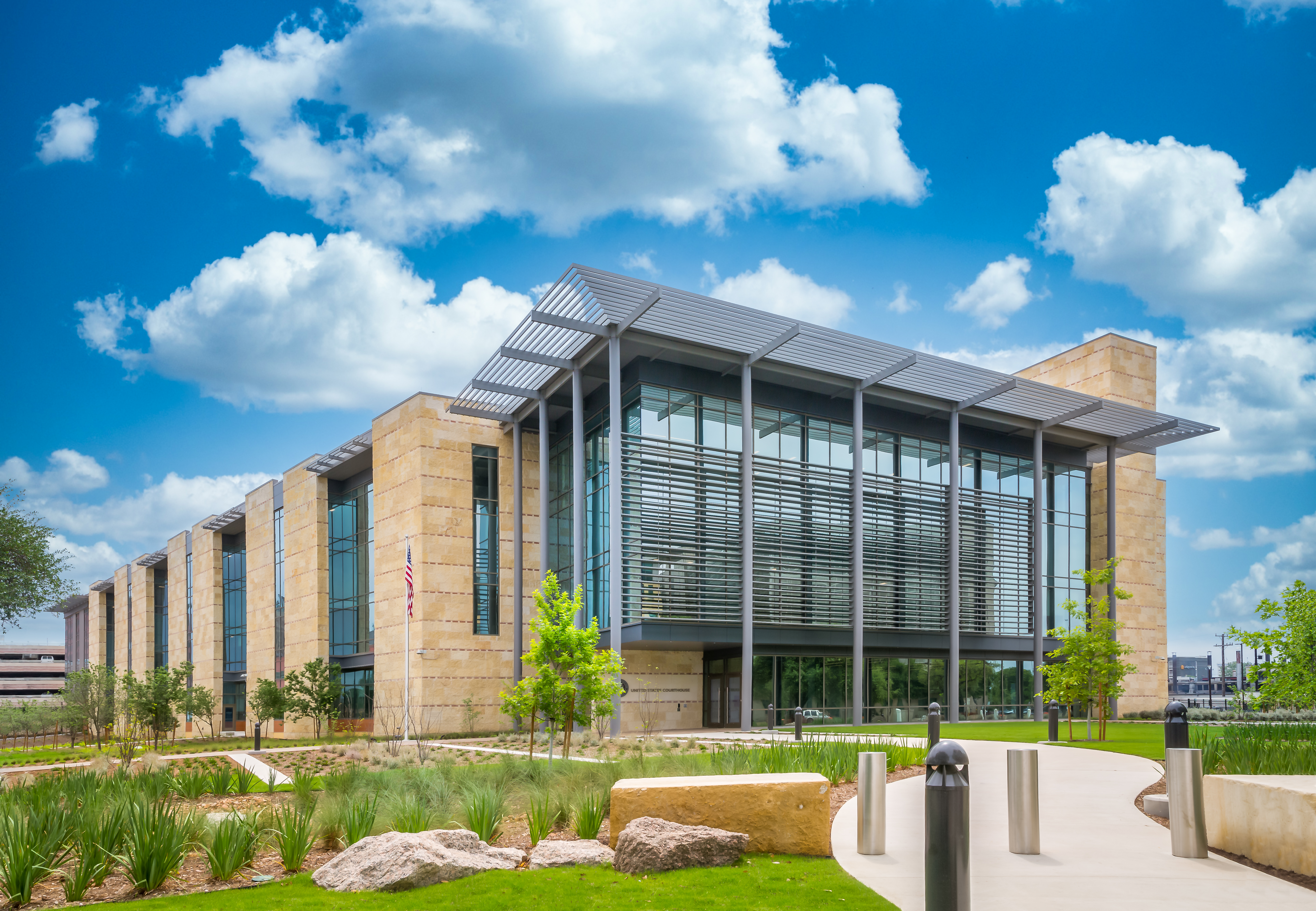 A U.S. federal courthouse exterior, where civil denaturalization complaints can be filed