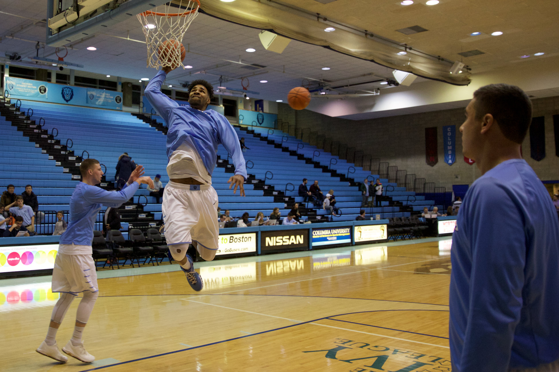 Dynamic Warm-Up vs. Static Stretching Before a Game