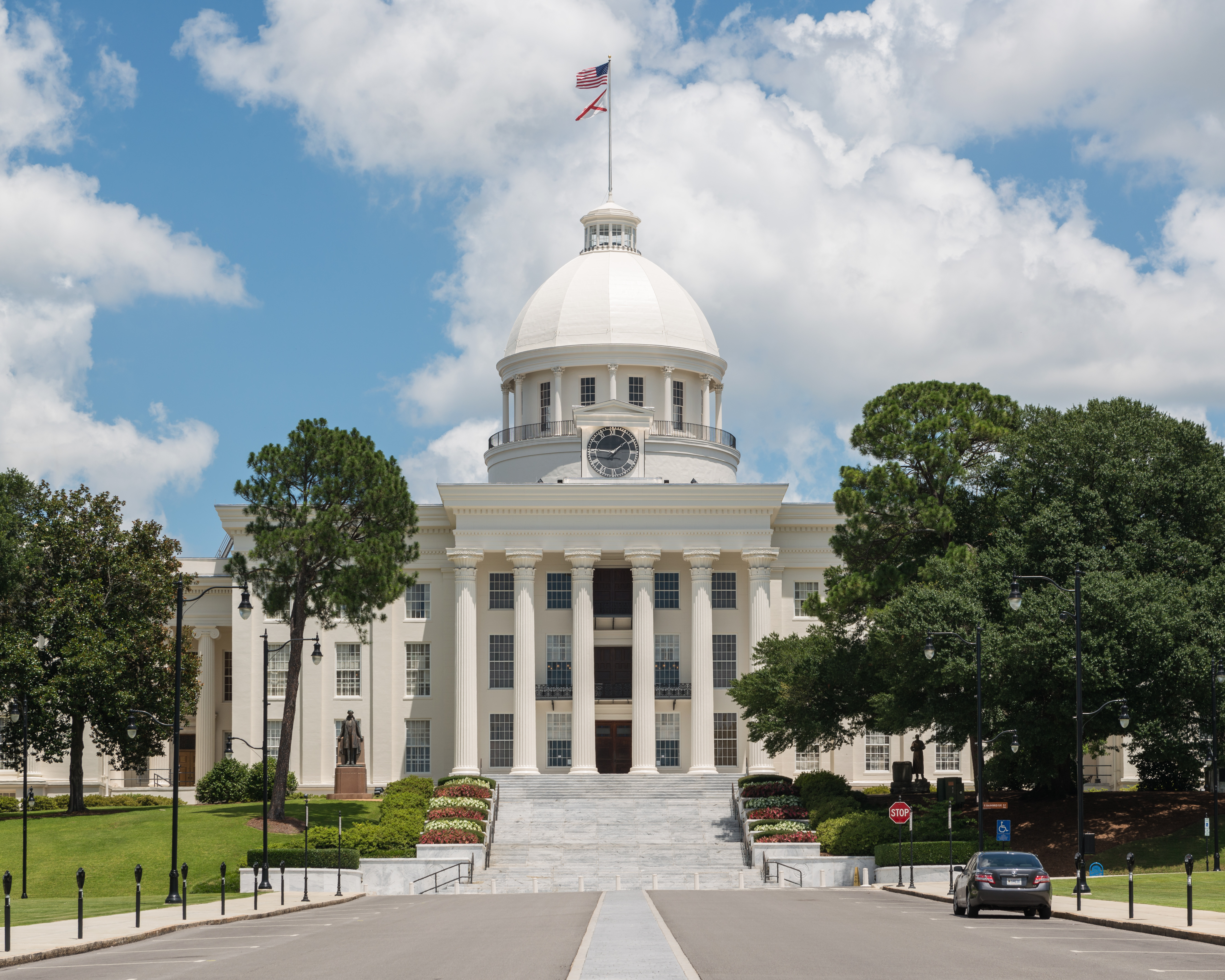 The Alabama State Capitol in Montgomery, Alabama, viewed from street level