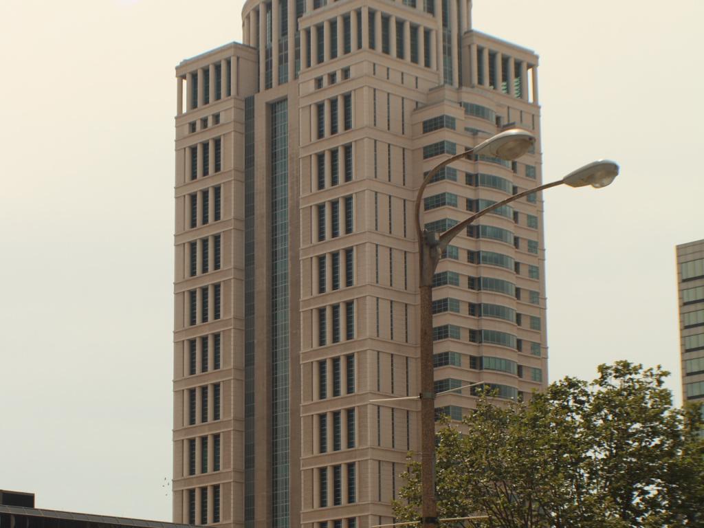 The Thomas F. Eagleton United States Courthouse in St. Louis, a principal courthouse used by the U.S. Court of Appeals for the Eighth Circuit.