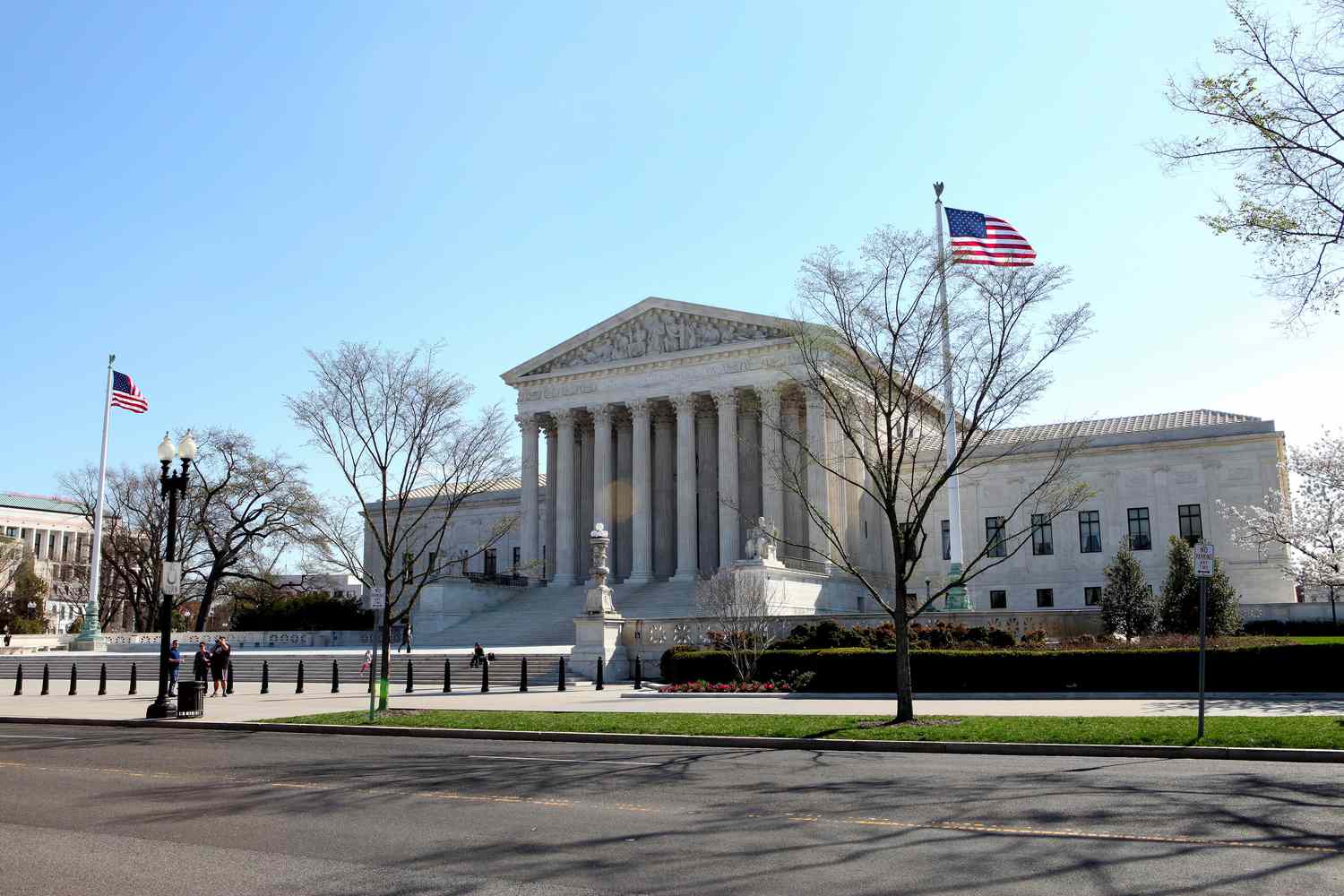 The U.S. Supreme Court building, associated with the McCullen v. Coakley decision about buffer zones and public sidewalks