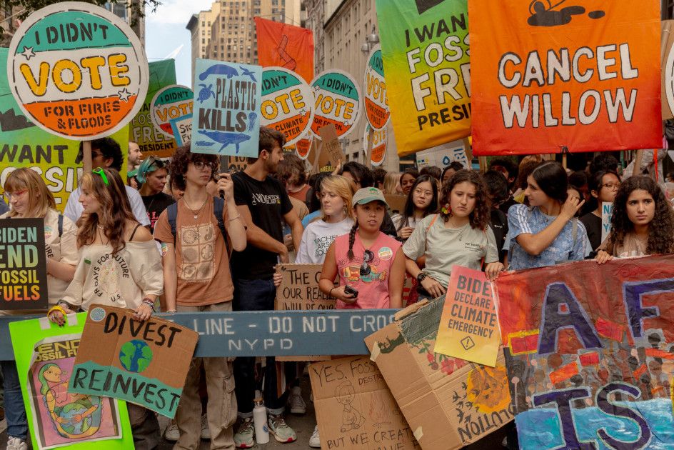 climate activists protest march