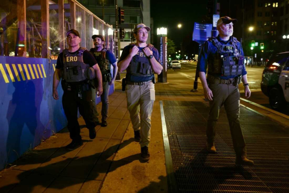 Trump Threatens Federal Takeover of DC, Unleashes FBI Patrols as Mayor Stays Deferential