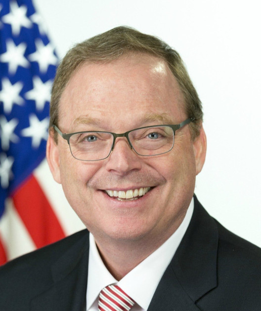 Trump’s Top Economic Advisor Says $2,000 Checks Are Possible