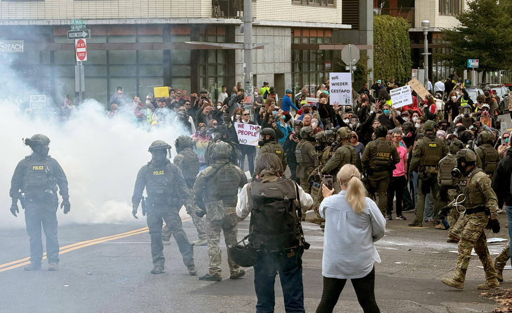 Portland Police Sergeant’s Email Criticizes Counter-Protesters Who Were Assaulted at ICE Facility