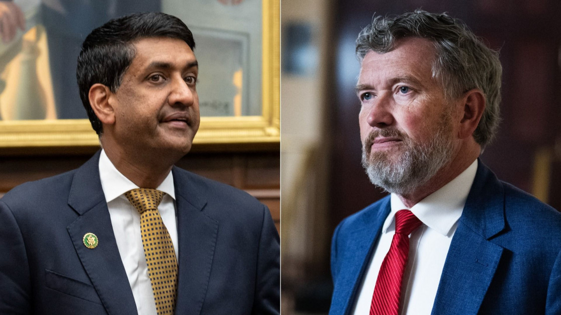 Representatives Thomas Massie and Ro Khanna together