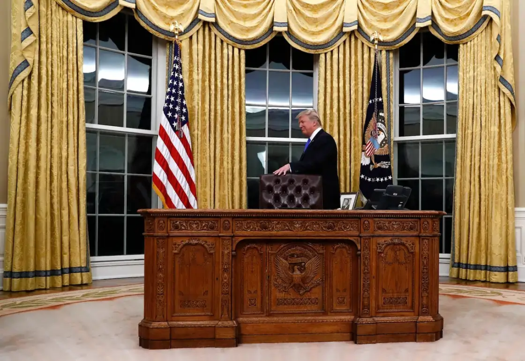 Resolute Desk
