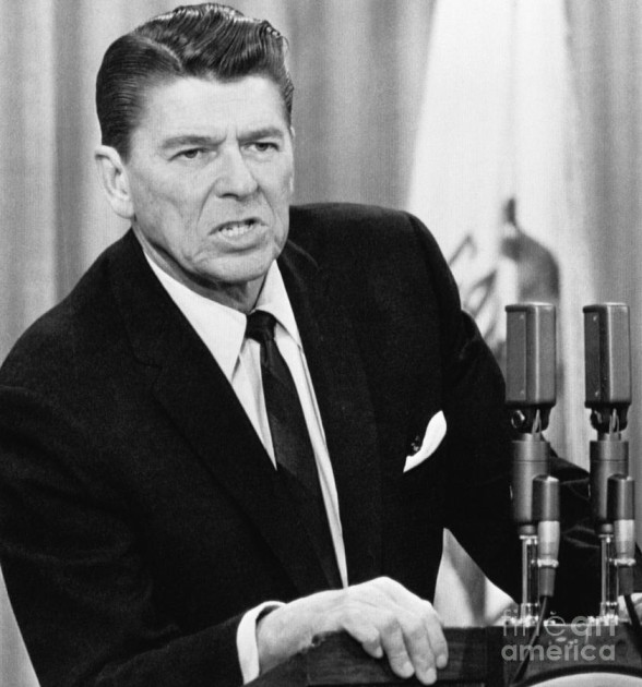 ronald reagan speaking to press