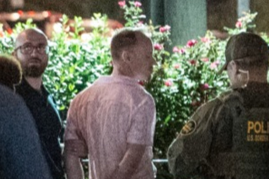 Feds Fail to Indict Man Who Threw a Sandwich at an Officer in D.C.