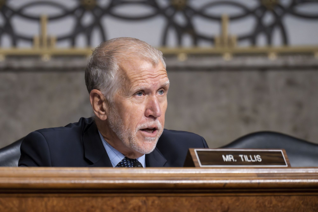 ‘Complete, utter disaster’: GOP Divides on Trump’s Ukraine Strategy