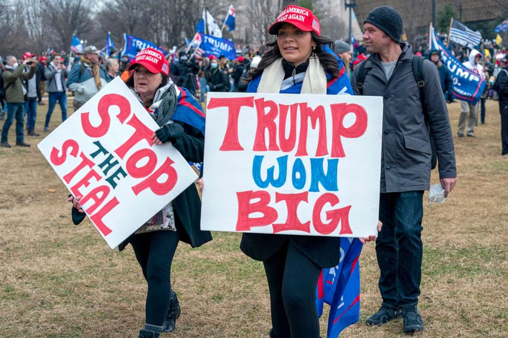 split screen of pro-Trump and anti-Trump protesters