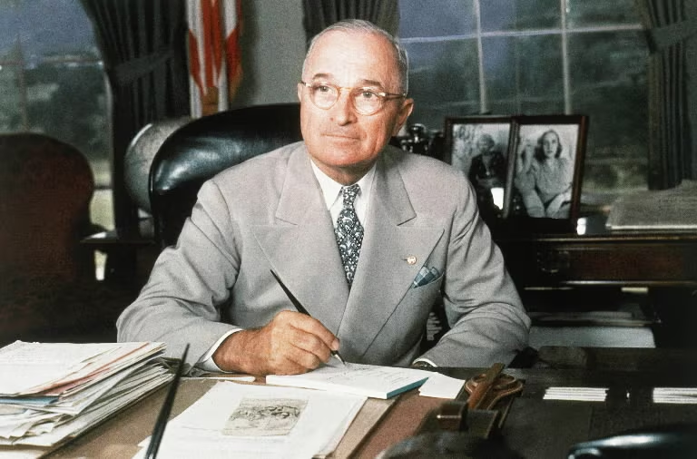 truman signing executive order