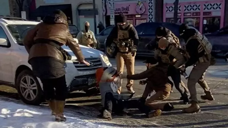 video footage alex pretti ice shooting