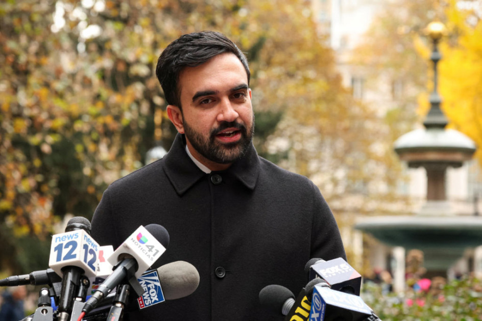 NYC Mayor-Elect Teaches Immigrants How to “Thwart” ICE, Sparking Immediate Fury from the Right