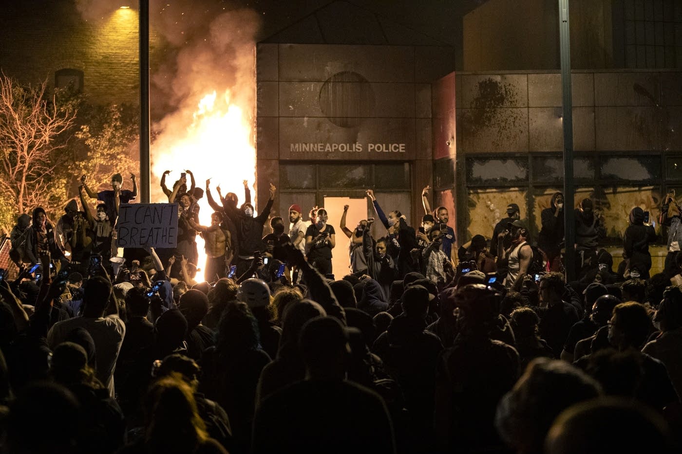 Minneapolis police precinct burning during 2020 protests