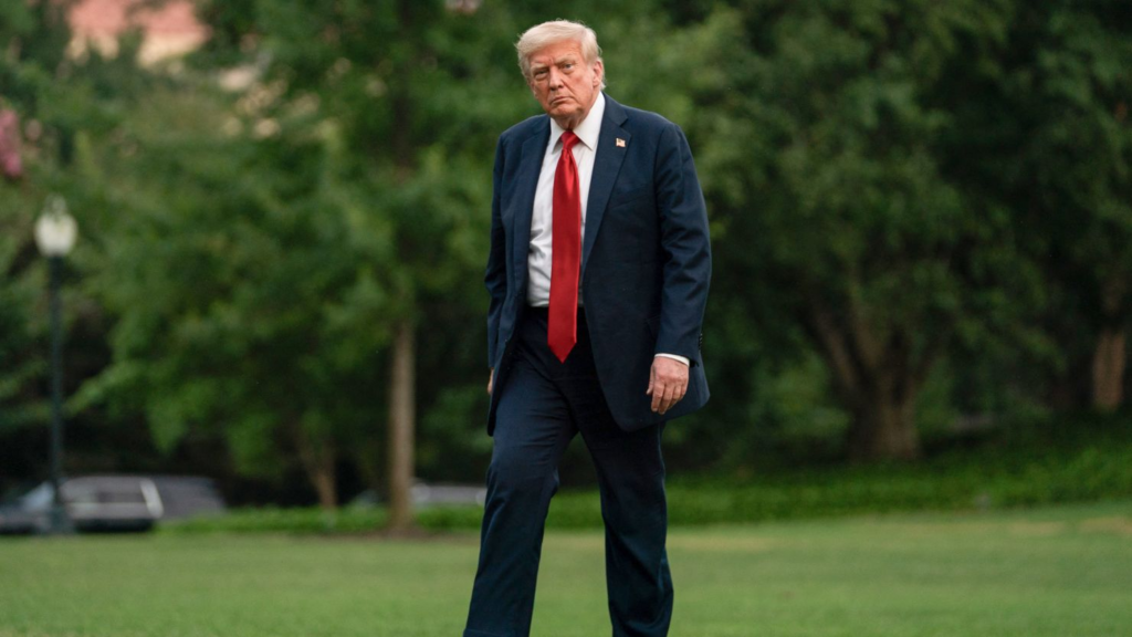 trump walking on south lawn