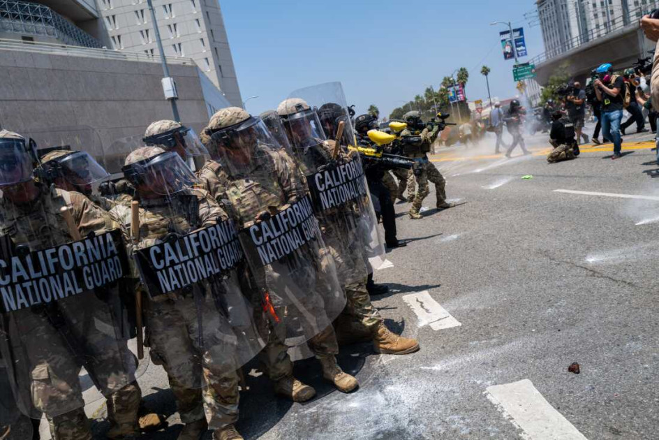 Protesters clashing with ICE agents in Los Angeles