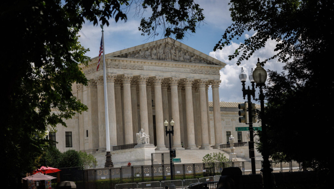 Supreme Court building judicial review tariffs
