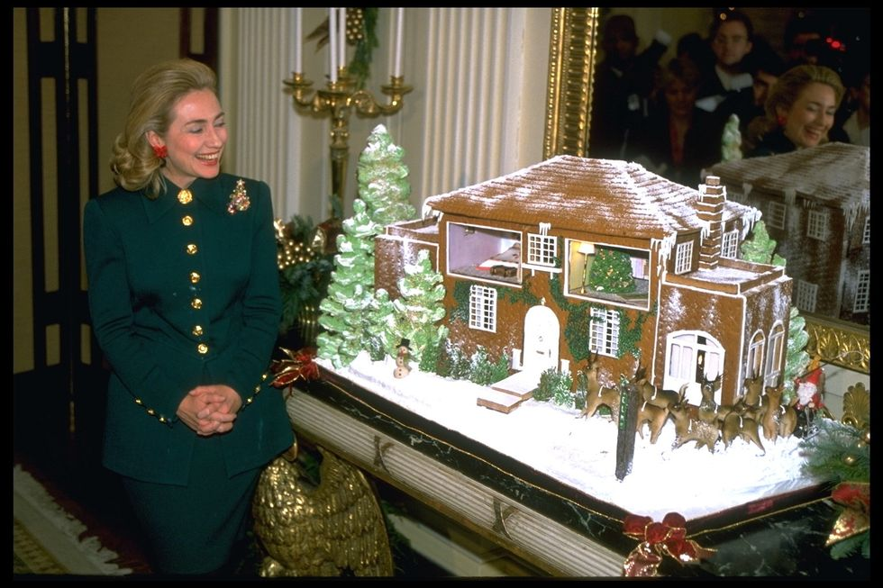 1995 gingerbread house